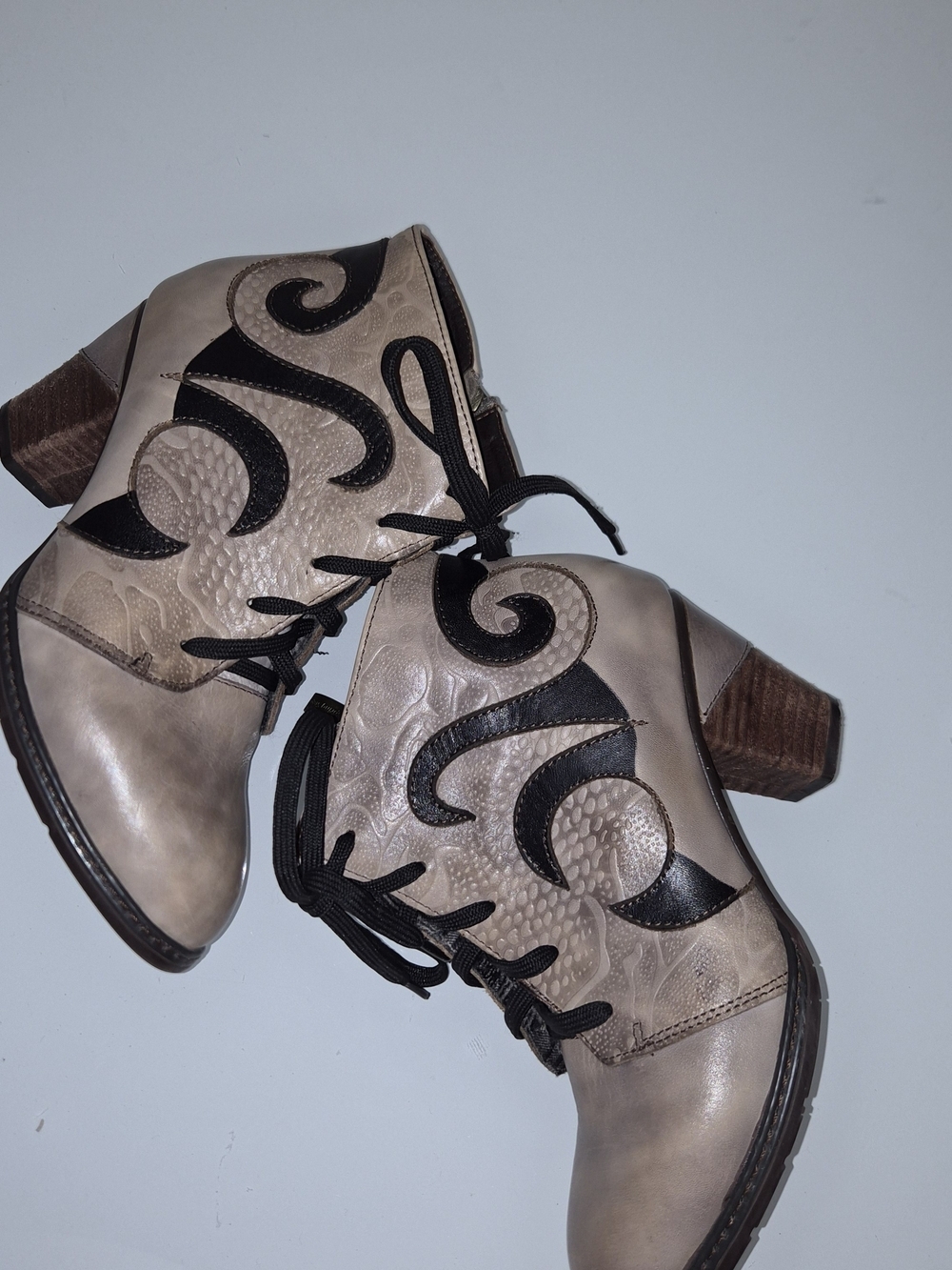 L’Artiste by Spring Step Lace-Up Ankle Boots Taupe Black EU 36 US 5.5-6 - Picture 15 of 16